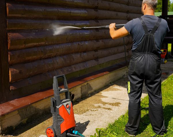 Log Home Pressure Washing in Cherry Hill
