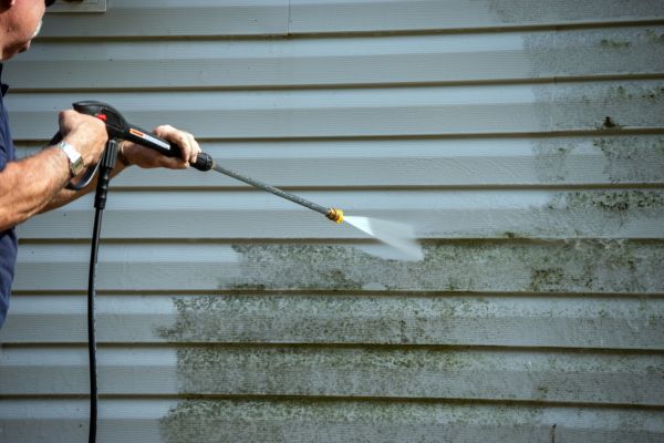 Vinyl Siding Power Washing in Cherry Hill